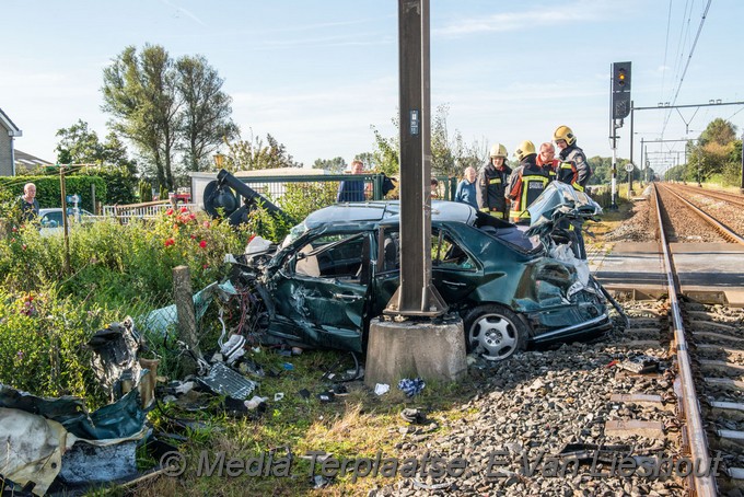 Mediaterplaatse auto trein hillegom 0001Image00012