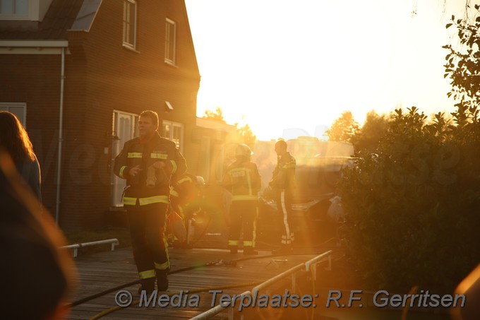 Mediaterplaatse voertuig brand middelburgseweg boskoop 0001Image00004