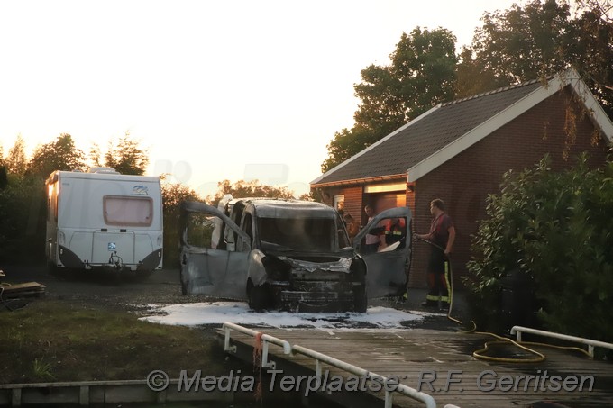 Mediaterplaatse voertuig brand middelburgseweg boskoop 0001Image00012