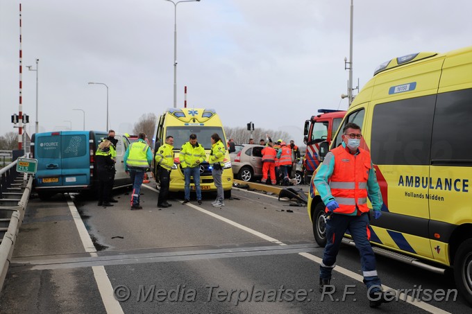 Mediaterplaatse ongeval coenecoopbrug waddinxveen 11032021 Image00006