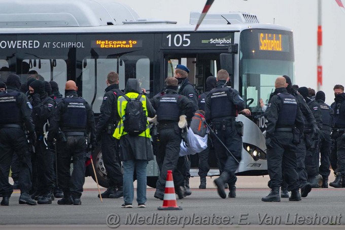 Mediaterplaatse grote actie schiphol 05112022 Image00023