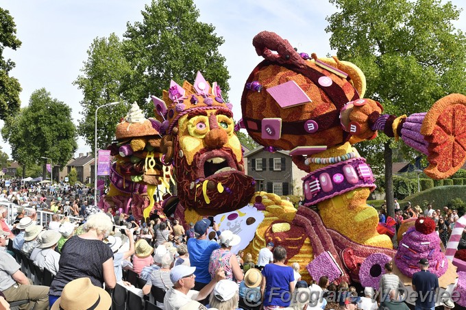 Mediaterplaatse bloemencorso zundert 04092022Image00038