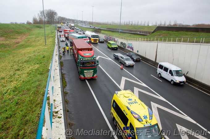 Mediaterplaatse verkeersongeval weteringbrug a4 04012023 Image00001