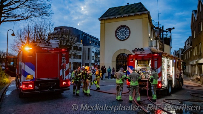 Mediaterplaatse brand gebouw karzernestraat gouda Image00018