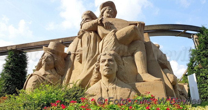 Mediaterplaatse zandsculpturen garderen 28082018 Image01003