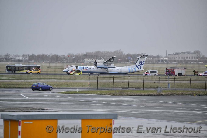 Mediaterplaatse vliegtuig landing schiphol 23022017 Image00001