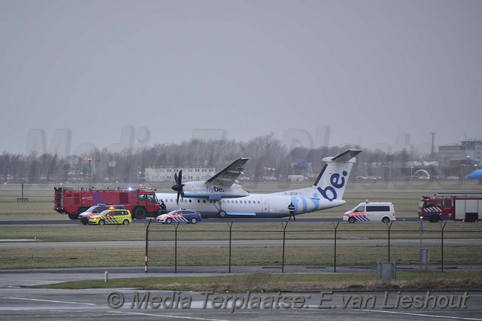 Mediaterplaatse vliegtuig landing schiphol 23022017 Image00003