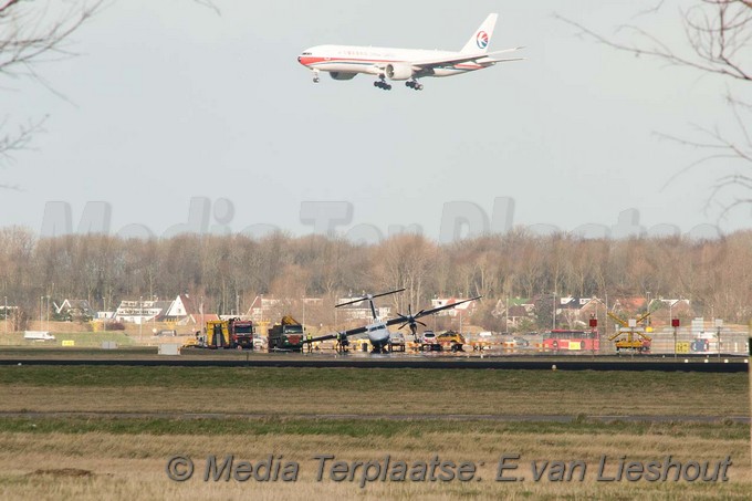 Mediaterplaatse berging vliegtuig schiphol 24022017 Image00002