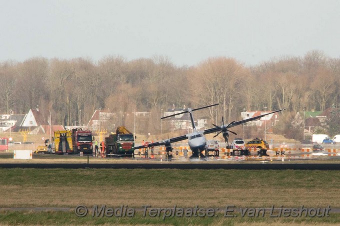 Mediaterplaatse berging vliegtuig schiphol 24022017 Image00003