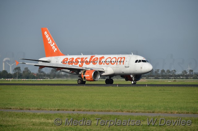 Mediaterplaatse stock foto vliegtuig schiphol 06102016 Image00001